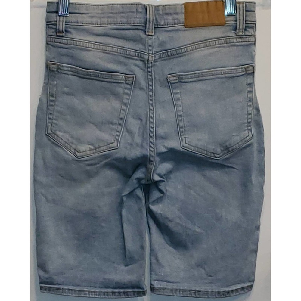 H&M Women's Blue Bermuda High Rise Waist Jean Shorts Size 4 - Picture 3 of 7